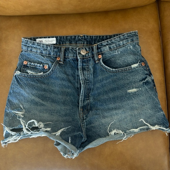 Zara High Waisted Ripped Shorts - Picture 2 of 4
